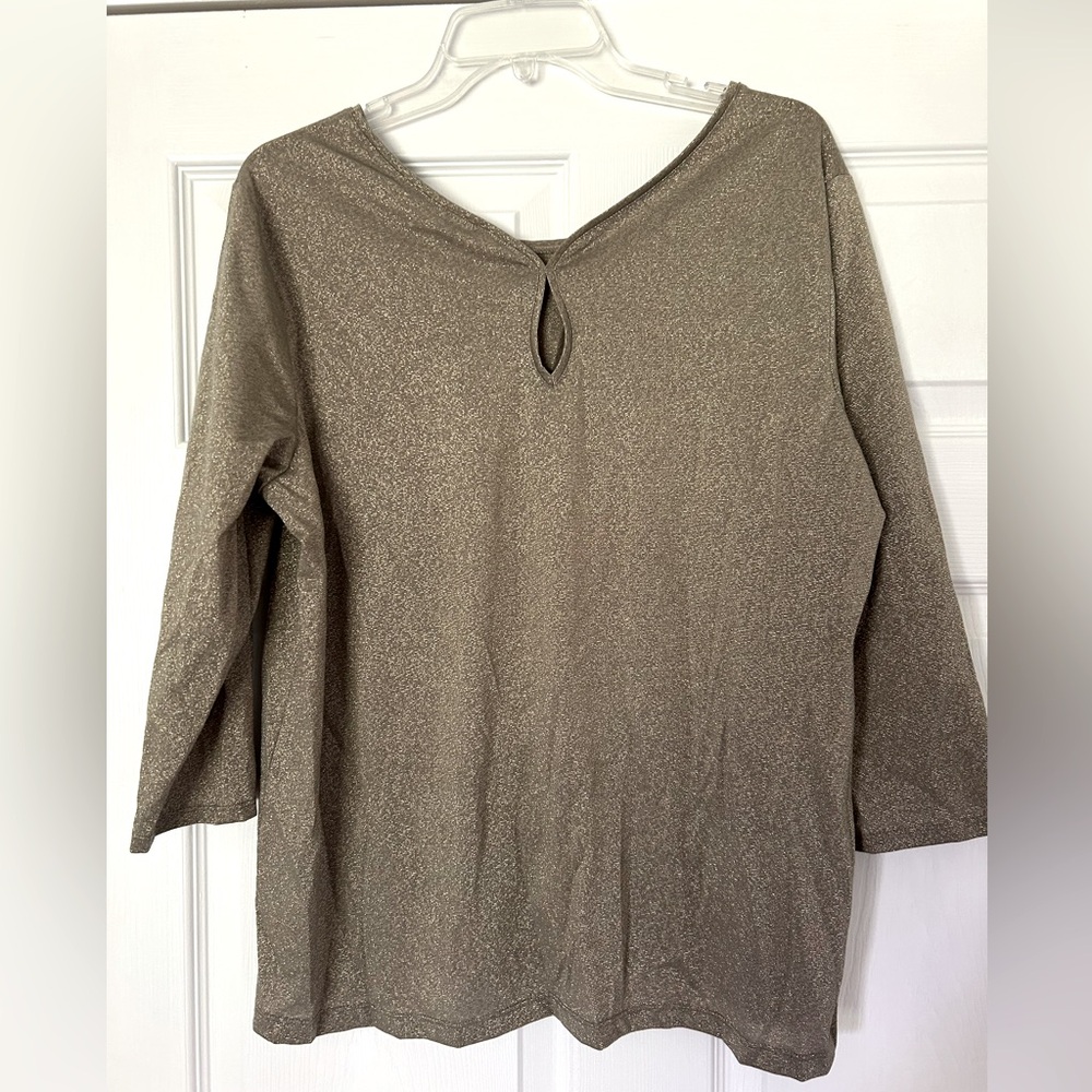 Chicos, Size 3/XL, gold shimmer blouse with keyhole detail on back - Picture 2 of 5